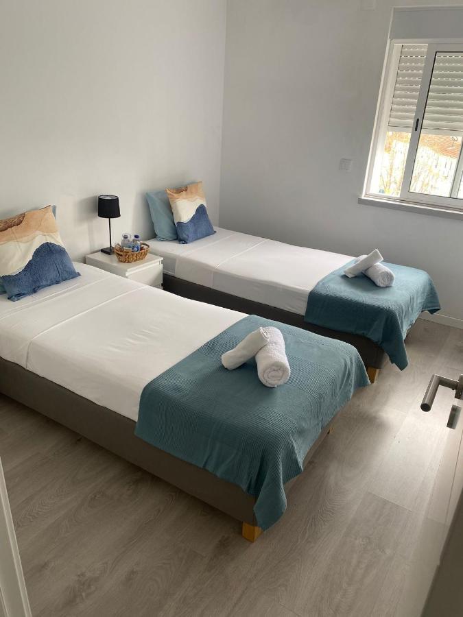 Room Near The Airport Лиссабон Экстерьер фото